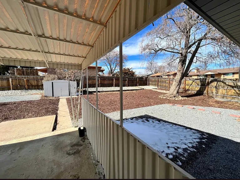 401 Leo Ln #B — Photo 10