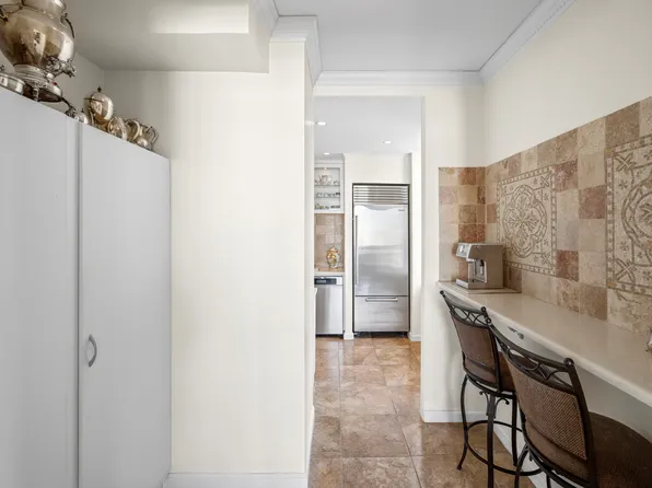 524 East 72nd Street image 19 of 30