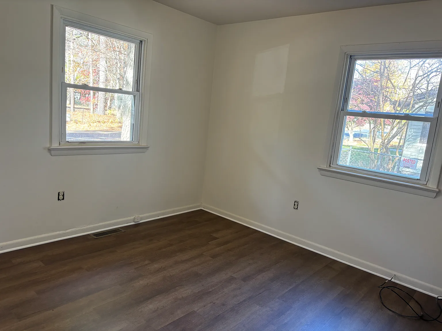 3 bed, 912 sqft, $1,375 — Photo 3