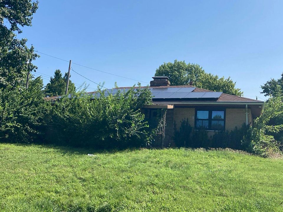 1st image of 921 Blue Ridge Dr