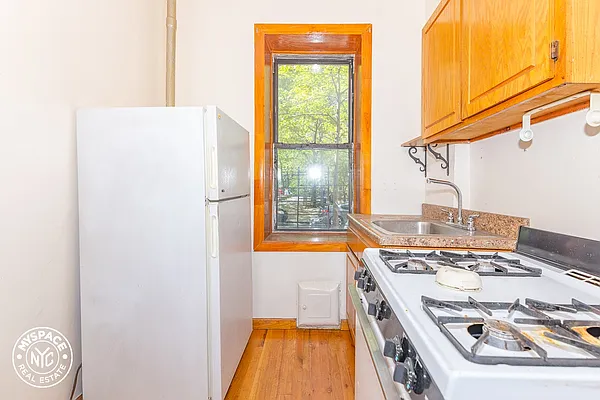 Rented by MySpaceNYC | media 14