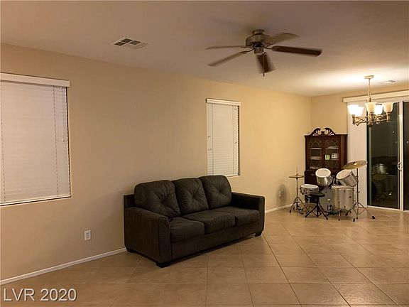 3rd image of 30 Desert Palm Dr
