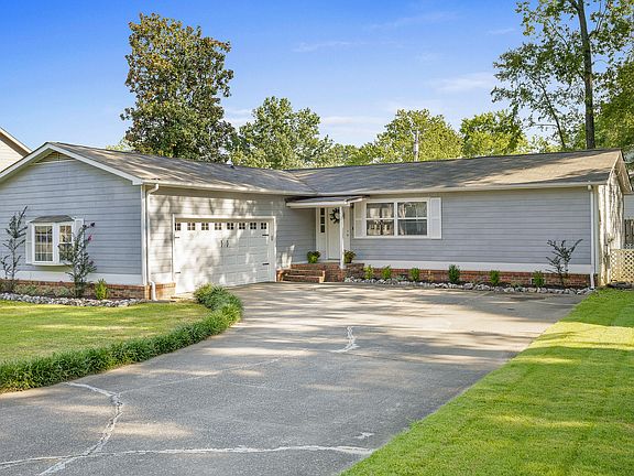 2nd image of 323 Cedar Glen Cir