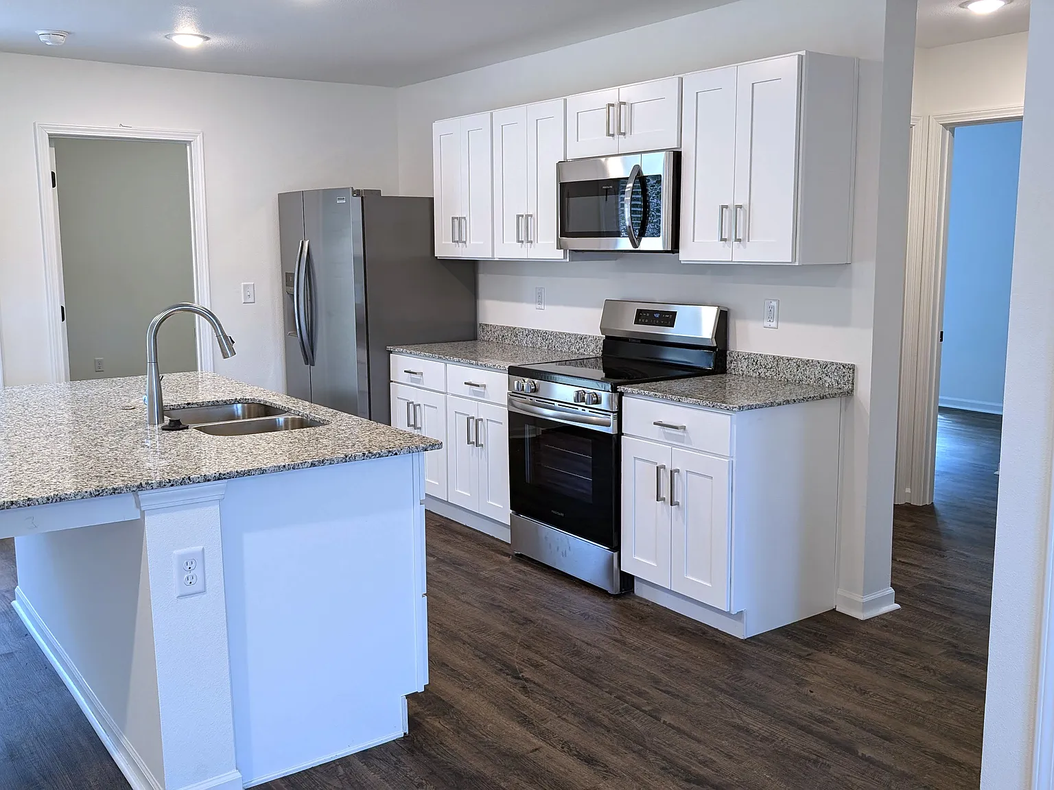 3 bed, 1148 sqft, $1,575 — Photo 4