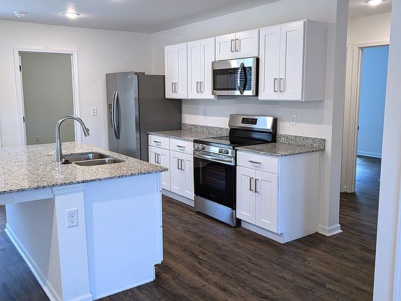 4th image of 1109 Downy Dr