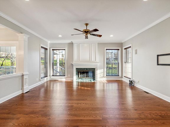 5th image of 824 Topaz Dr