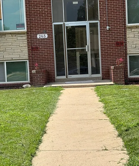 265 Laurel St #4B — Photo 5