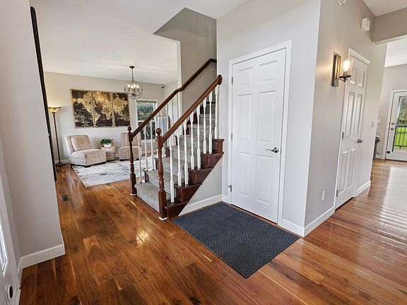 3rd image of 2512 Walden Way