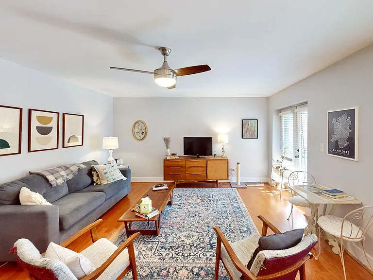 227 N Dotger Ave #E15 — Photo 8
