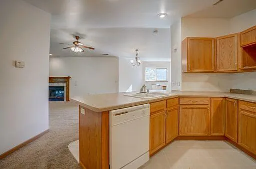 2825 Northridge Dr — Photo 6