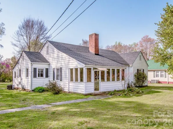 198 Center St, Cooleemee, NC 27014