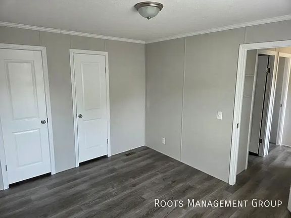5th image of 501 Carriage Lane Est #501