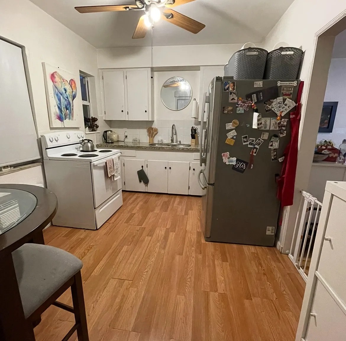 2 bed, 700 sqft, $2,200 — Photo 2