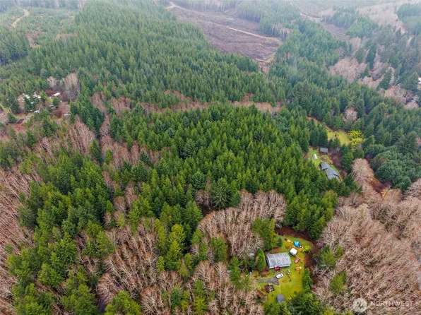 233 Smith Creek, Raymond, WA 98577