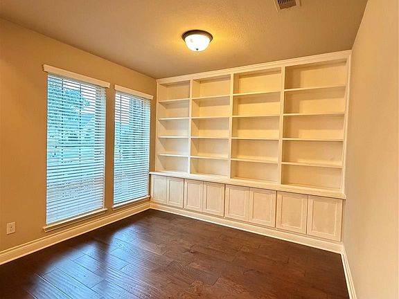 5th image of 6180 Derby Ct