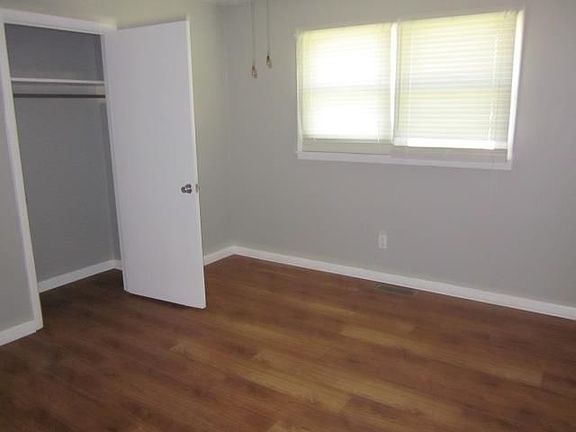 5th image of 619 Las Vegas Dr
