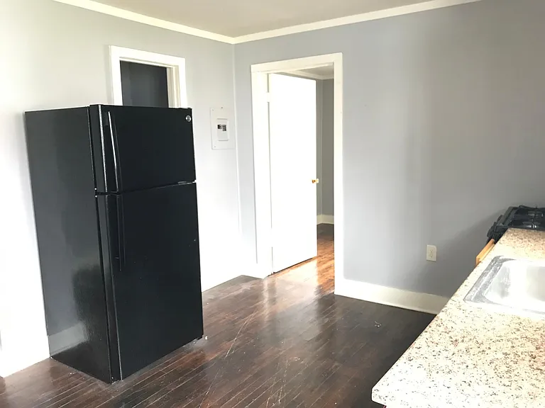60 Main St #2 — Photo 8