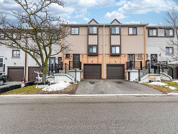 3rd image of 5 Moregate Cres
