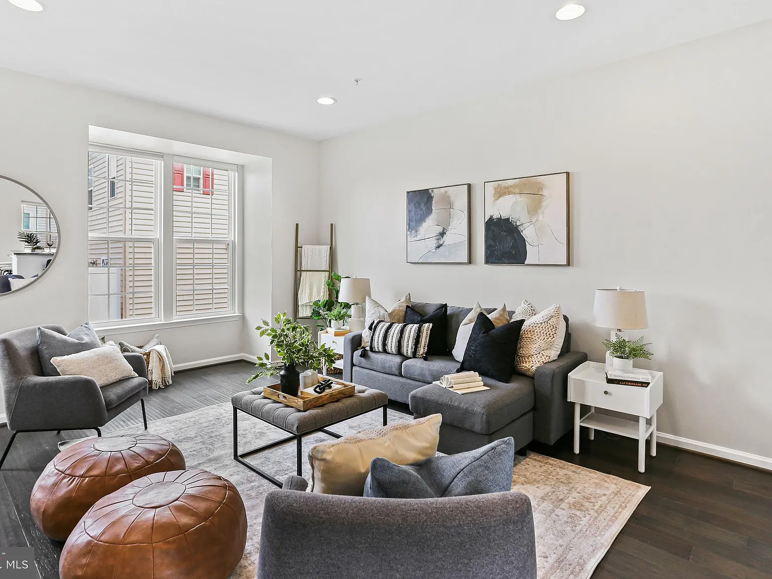 3 bed, 4.0 bath, 1734 sqft, $3,050 — Photo 3