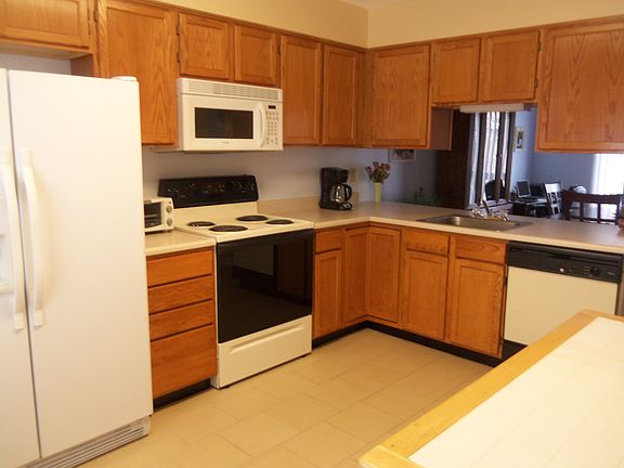 kitchen/all appl. included