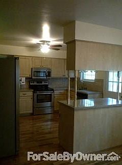 3rd image of 2211 Beechcreek Ln
