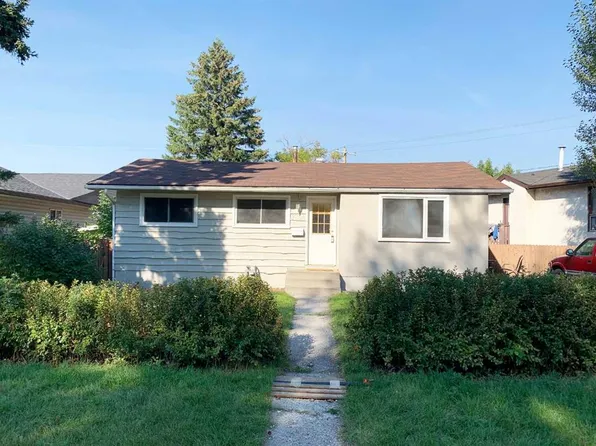 7804 S 34th Ave NW, Calgary, AB T3B 1P3