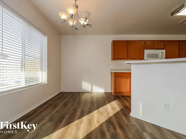 22031 W Solano Dr — Photo 5