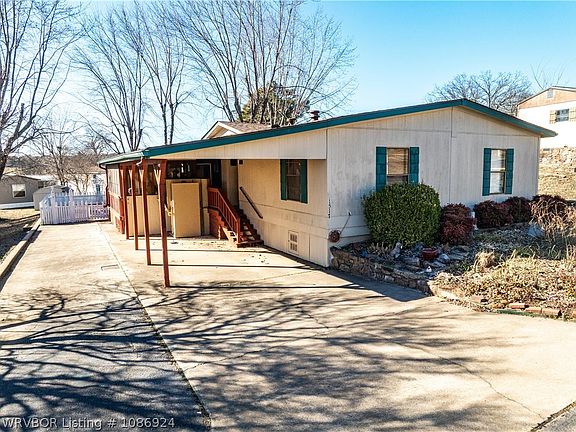 2nd image of 1517 N Flat Rock Dr