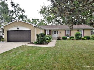 1096 Colorado Ave, Aurora, IL 60506