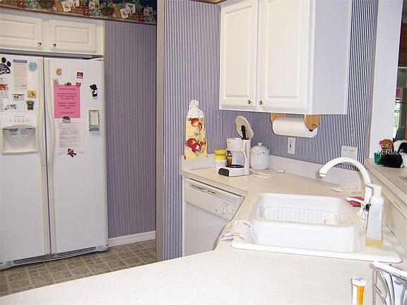 3rd image of 6041 Magpie Dr