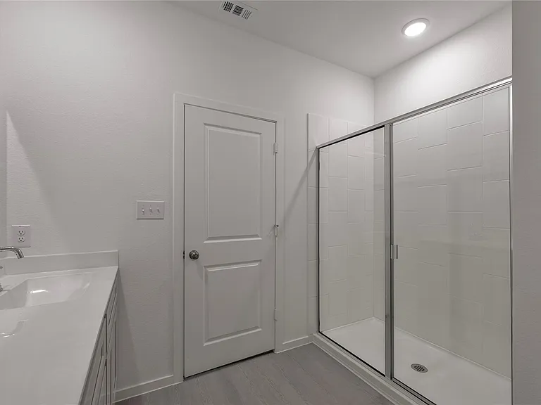 905 Silver Buckle Ln — Photo 16