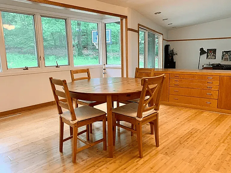 30 Peacock Farm Rd — Photo 11
