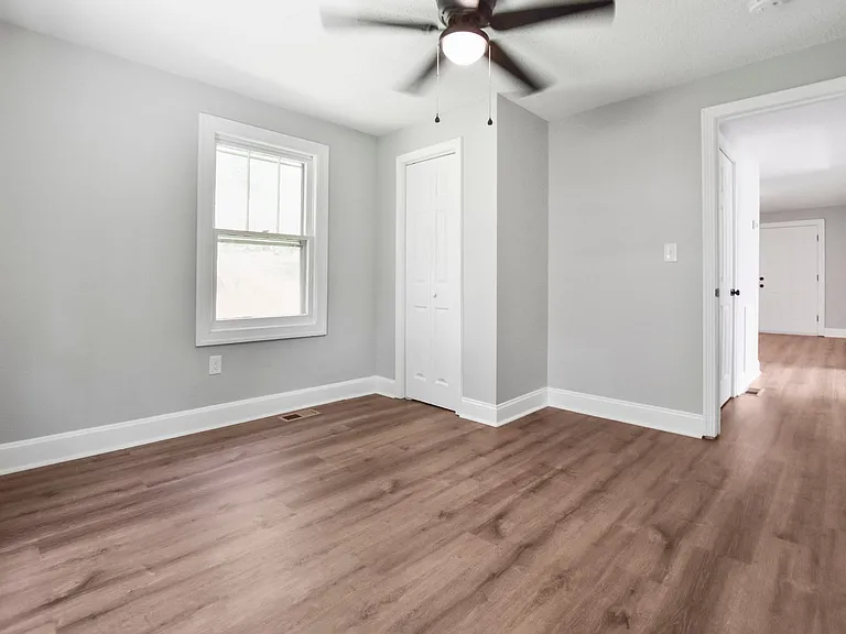 2447 Whitfield Rd — Photo 13