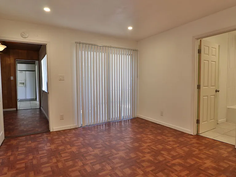ONE TIME - 975 Southworth Dr — Photo 12