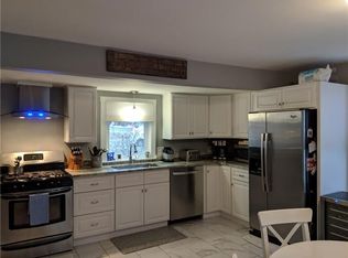 60 River Rd, Lincoln, RI 02865