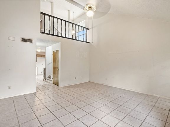 3rd image of 11621 Agua Dulce Creek Drive
