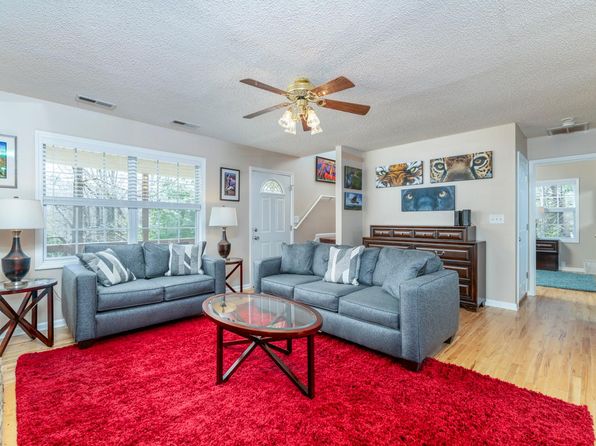 180 Sunset Dr, Black Mountain, NC 28711