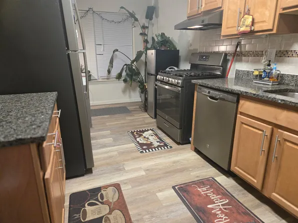 400 Cheryl Dr, Iselin, NJ 08830