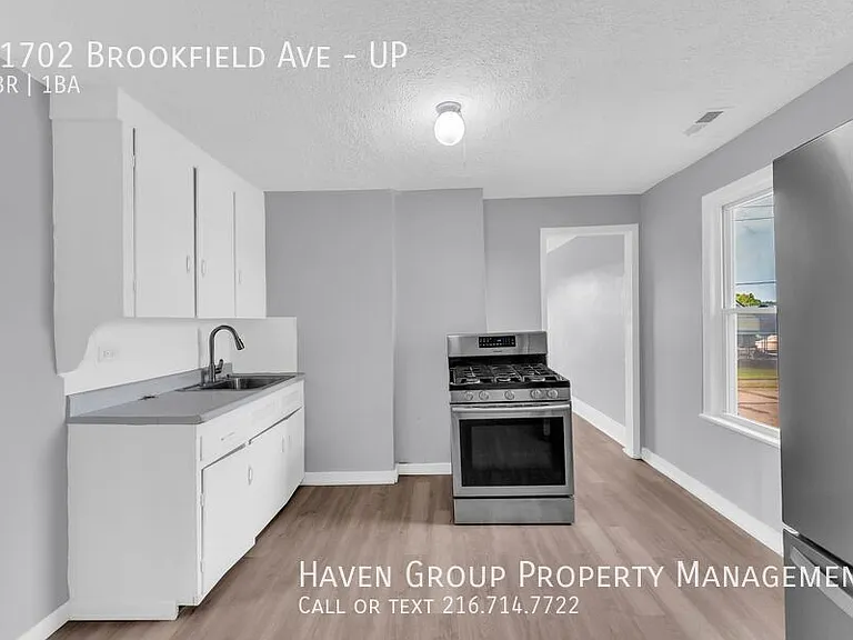 11702 Brookfield Ave #UP — Photo 9