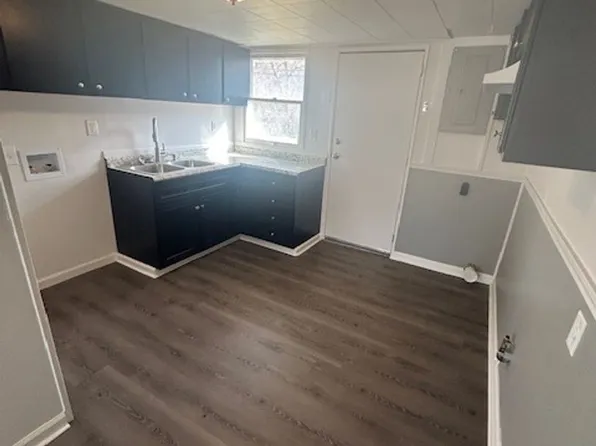 222 Saint John Dr, Cahokia, IL 62206