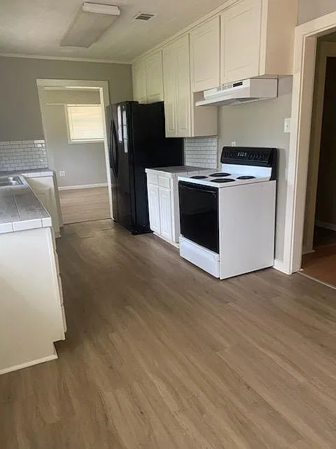 3 bed, 1120 sqft, $1,095 — Photo 2