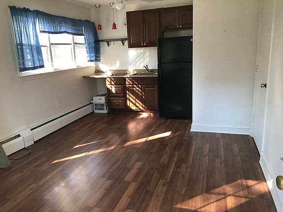 2nd image of 10083 Rogers Dr