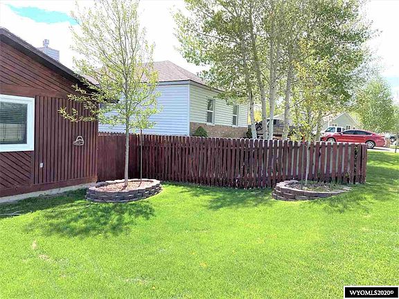 3rd image of 1402 Coulson Ave