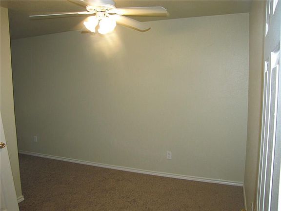 3rd image of 116 Honey Bee Dr