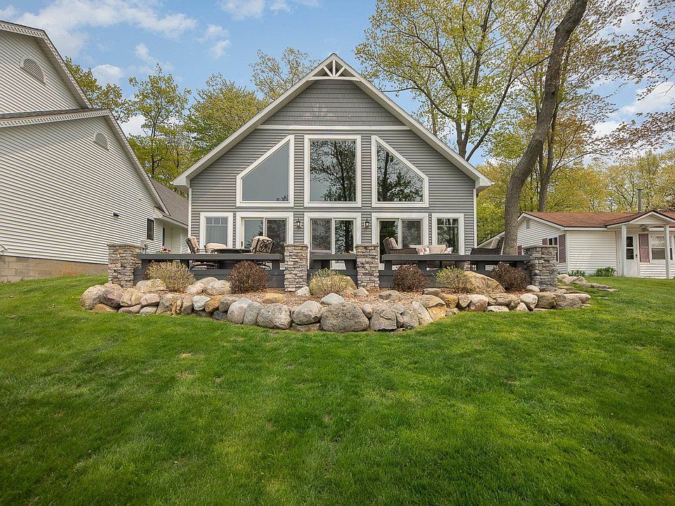 1st image of 543 Old Trail Dr