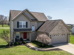 302 Fairway Dr, Dry Ridge, KY 41035