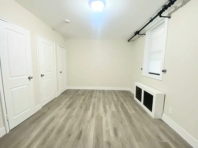116 S Grove St #B1 — Photo 5