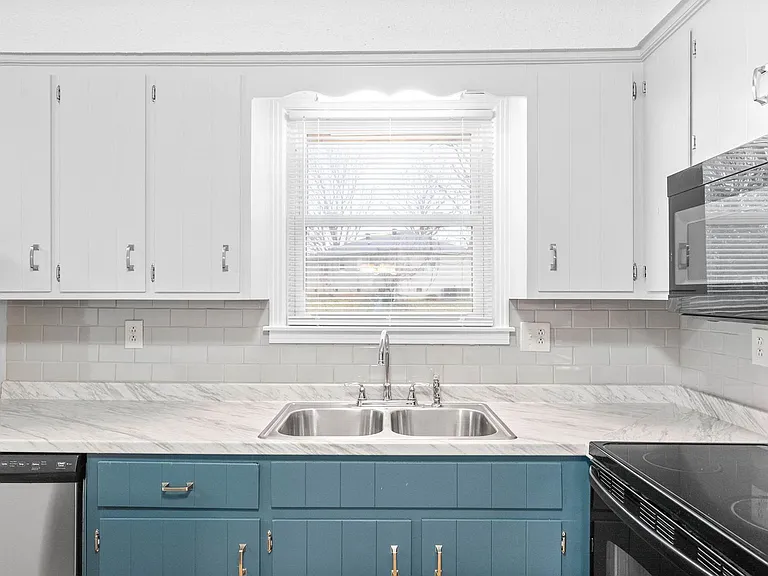 2522 Timberwood Dr — Photo 12
