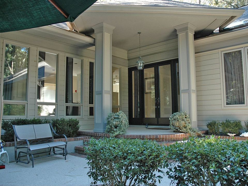 1st image of 14 Clarenden Ln