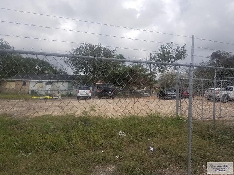 2nd image of 3185 Southmost Rd
